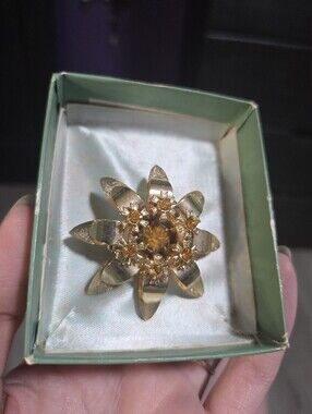 Vintage Mid Century Gold Amber Flower Pin Brooch Antique Jewelry Rhinestone